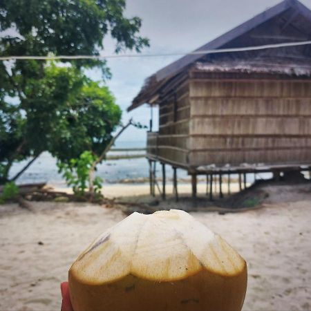 West Mansuar Homestay Pulau Mansuar Esterno foto