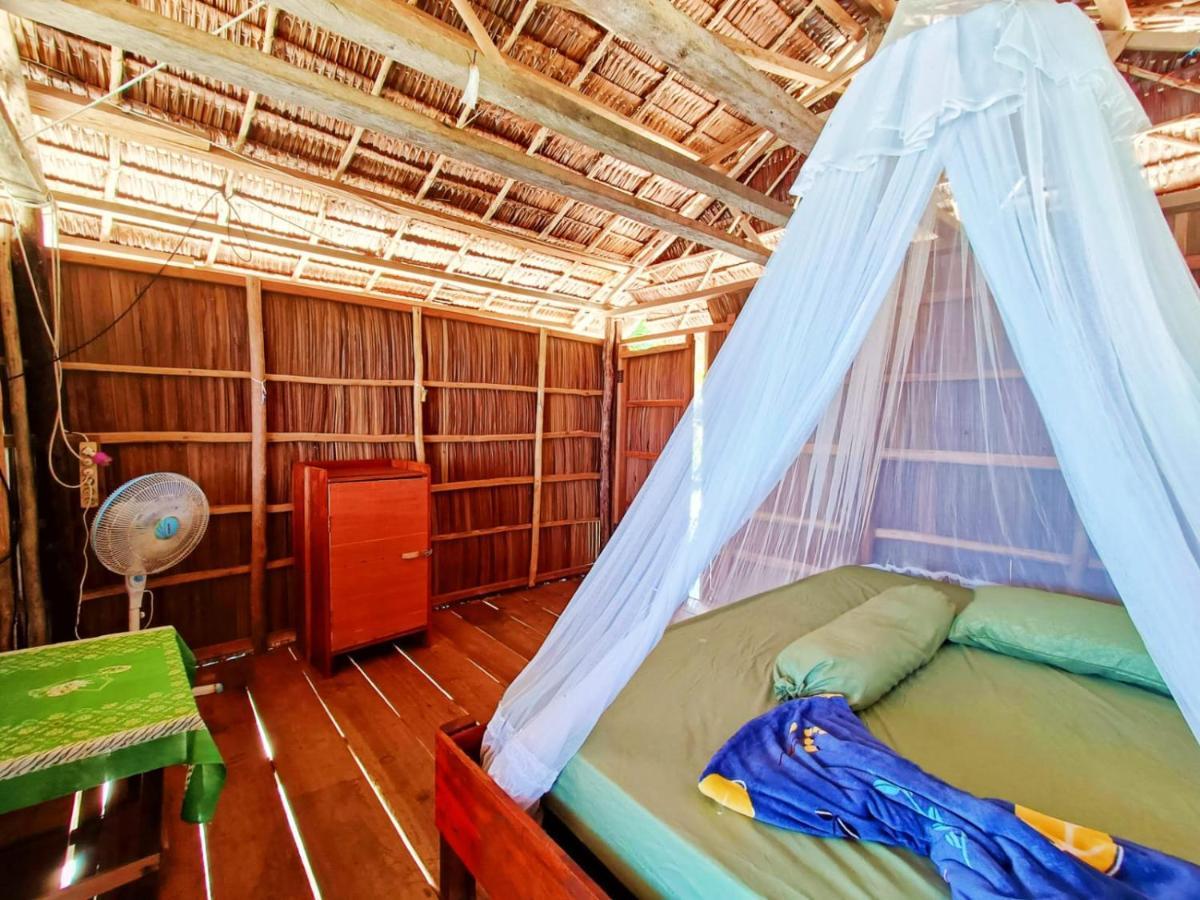 West Mansuar Homestay Pulau Mansuar Esterno foto